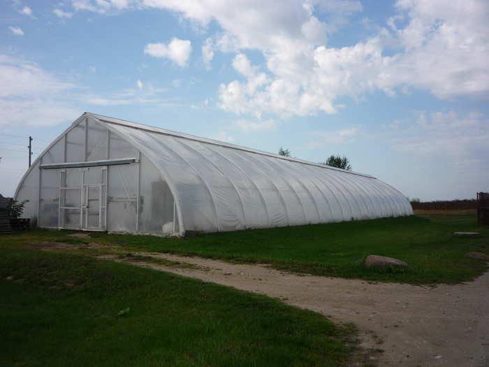 Теплицы для выращивания капустной рассады в крестьянских хозяйствах  в Латвии